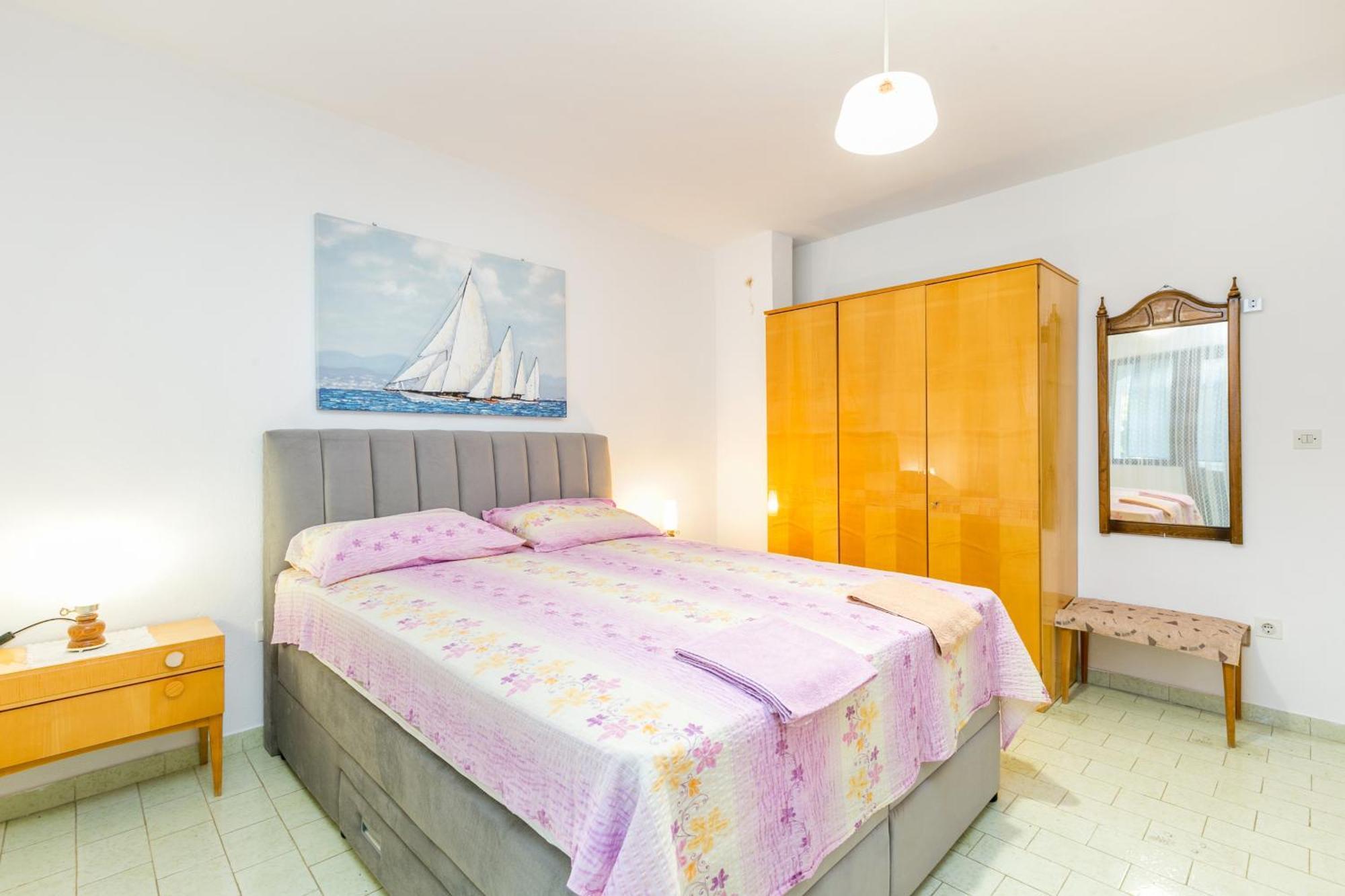 Apartment Okrug Gornji 1069A Trogir Buitenkant foto
